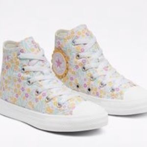***SOLD*** Converse Chuck Taylor All Star Floral High Top Shoes-Size 1 US Junior